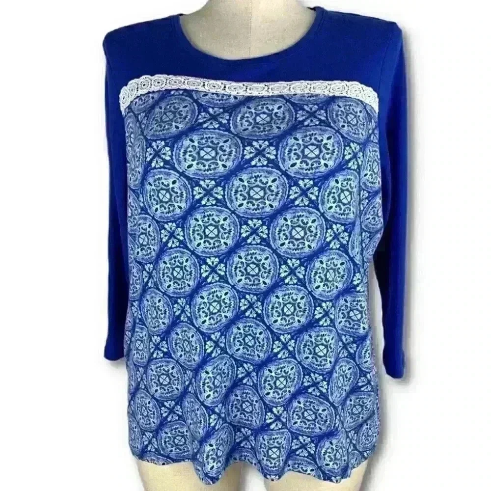 Kim Rogers womens top size XXL white blue geometric 3/4 sleeve